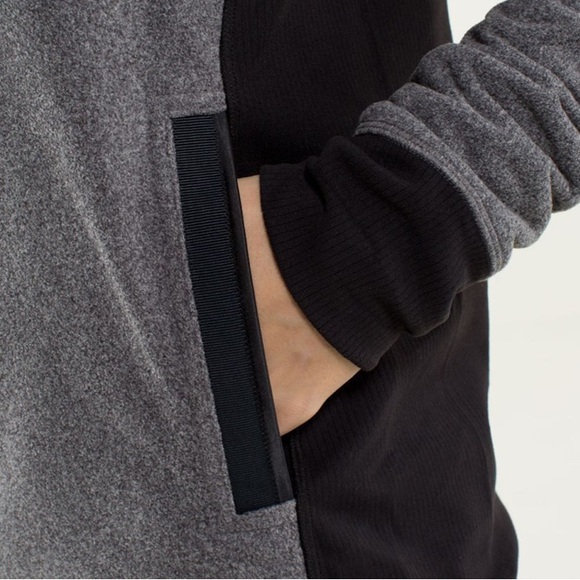 Lululemon Post Chaturanga Women’s Pullover Black / Ambient Grey / Black Size 6 - Picture 4 of 11